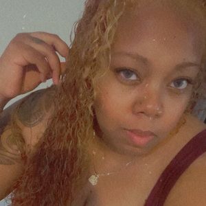 Meet your Posher, Claudia